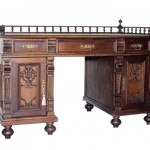 Walnut Kneehole Antique Desk AA1006 de